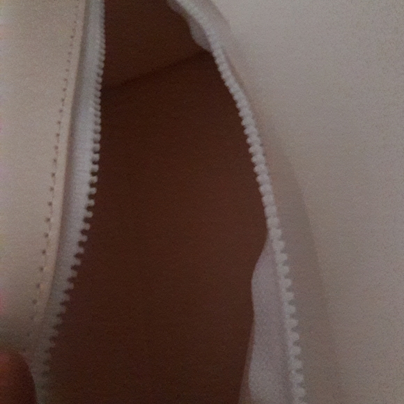 GIVENCHY  Cosmetics Cream Pouch - Picture 4 of 7